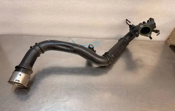 Renault Captur Coolant pipe/hose 