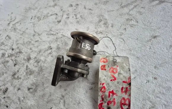 Audi A6 S6 C5 4B EGR valve 078131101N