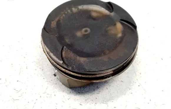 BMW 5 F10 F11 Piston 11257613626 11257576475