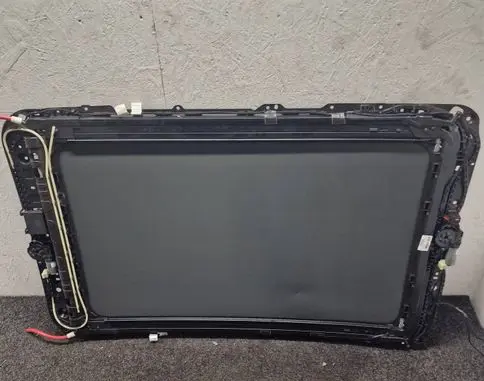 Volkswagen Tiguan Sunroof set 776717005 5NA877041K