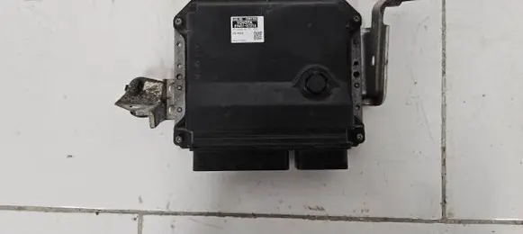 Toyota Prius (XW30) Engine control unit/module 8966147210 2754008771