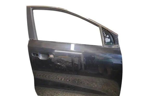 KIA Sportage Front door