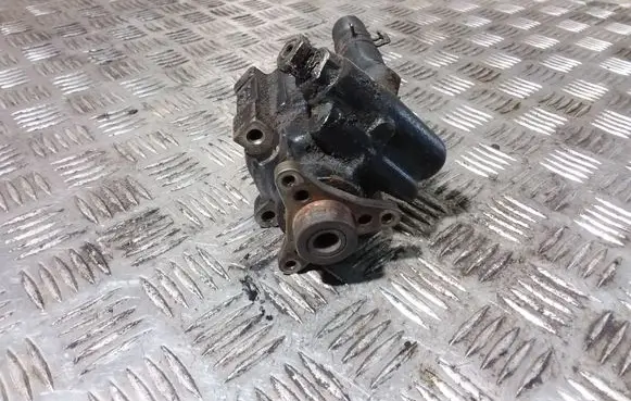Renault Laguna I Power steering pump 7700823735 26026915RB