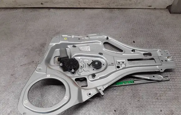 KIA Sportage Front door window regulator with motor 824800Z060WK 000256