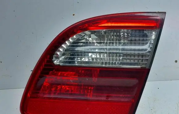 Mercedes-Benz E W211 Tailgate rear/tail lights A2118203064