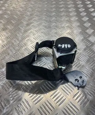 Middle seatbelt (rear)