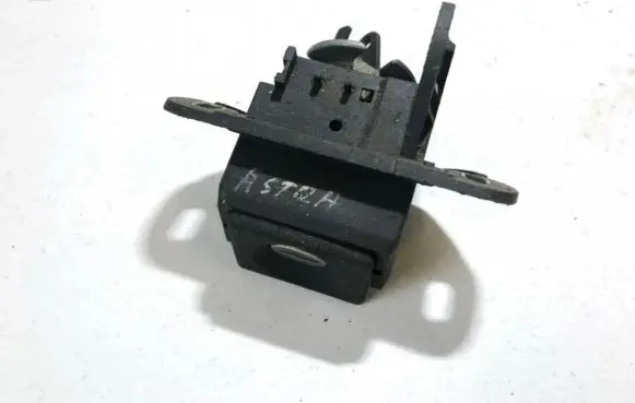 Opel Astra G Tailgate exterior lock 