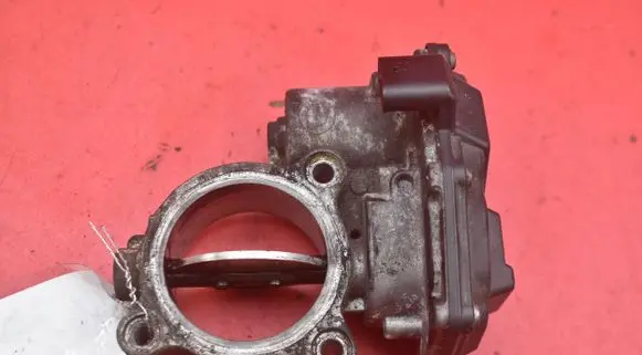 BMW 7 F01 F02 F03 F04 Throttle body valve 7810752