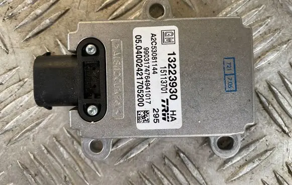 Opel Vectra C ESP acceleration yaw rate sensor 13223930 15113701 A2C53081144