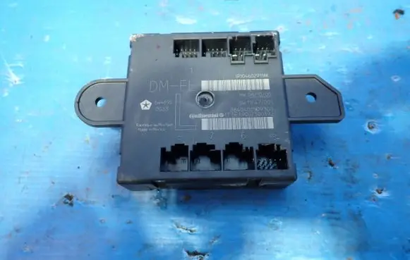 Jeep Grand Cherokee Door control unit/module P04602911AK