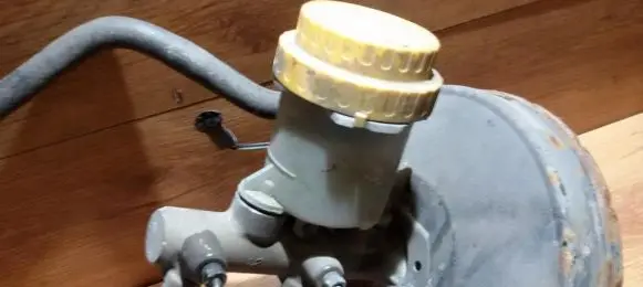 Subaru Legacy Master brake cylinder