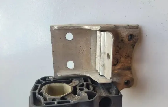 BMW 6 F12 F13 Bottom radiator support slam panel 7186513 7211161 7207151