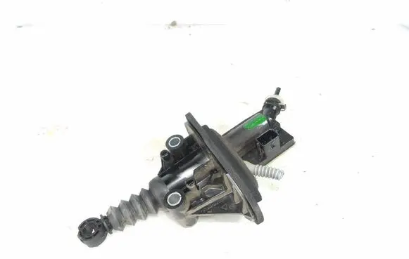 Renault Megane I Clutch master cylinder 306109469R