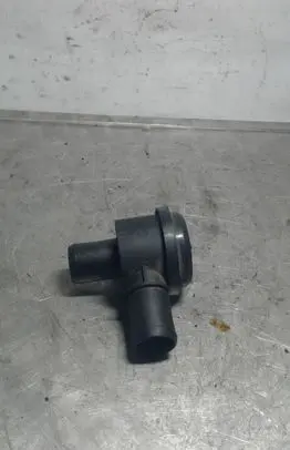 Volkswagen PASSAT B5 Valve vacuum 058145710