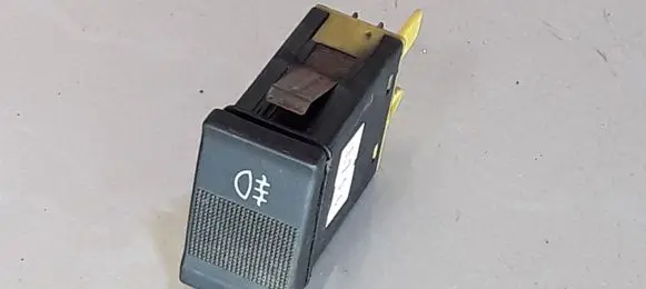 Fog light switch