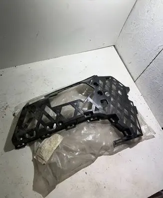 Volkswagen PASSAT B8 Front bumper mounting bracket 3G0807177 1000976745 527445