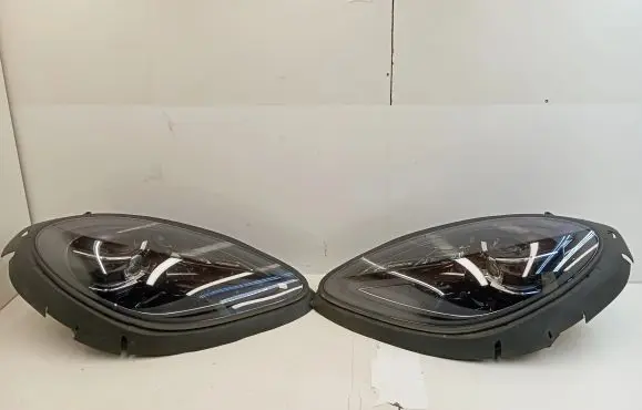 Porsche Macan (95B) Headlights/headlamps set 95B941015G 95B941016G
