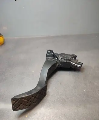 Volkswagen PASSAT B8 Accelerator throttle pedal 5Q1723503H