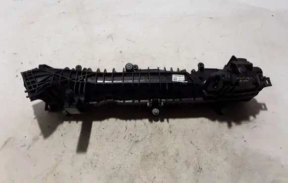 BMW 5 F10 F11 Intake manifold 7811909