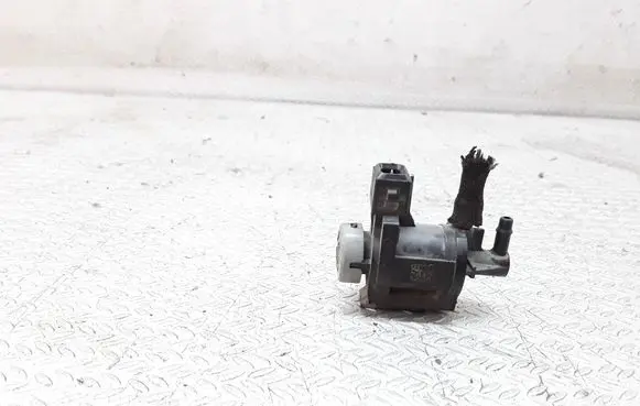 Audi A3 S3 8L Turbo solenoid valve 1J0906283A