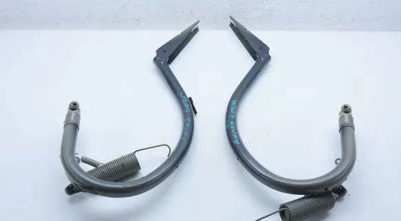 Mercedes-Benz E C207 W207 Tailgate/trunk/boot hinge A2077500628 A2077500528