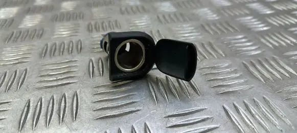 KIA Sportage 12 V Socket (front) 
