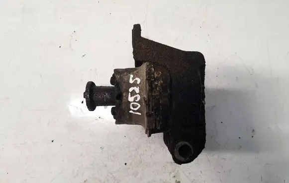 Opel Zafira A Engine mount bracket 24427641
