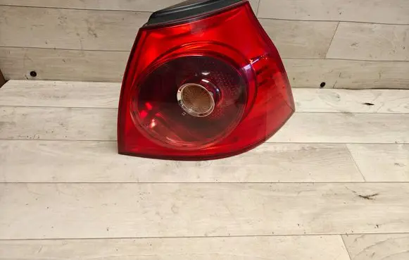 Volkswagen Golf V Rear/tail lights 1K6945096E 028490202C