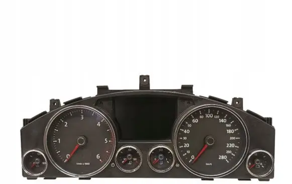 Volkswagen Touareg I Speedometer (instrument cluster) 7L6920885R