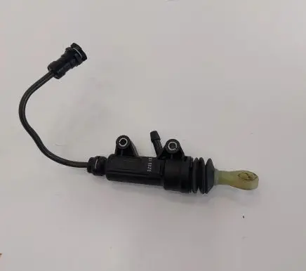 Clutch slave cylinder