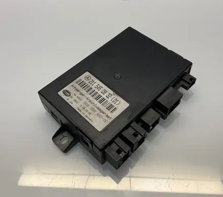 Mercedes-Benz E W211 Tow bar trailer control unit/module 2115450832 5DS00849300 A2115450832