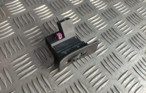 Renault Laguna I Headlight level height control switch 7700822799