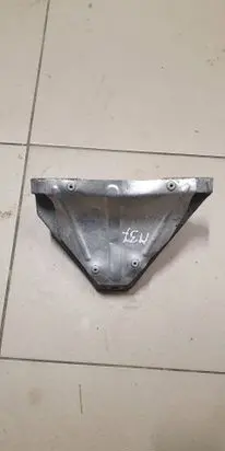BMW 5 F10 F11 Engine mounting bracket 6777624