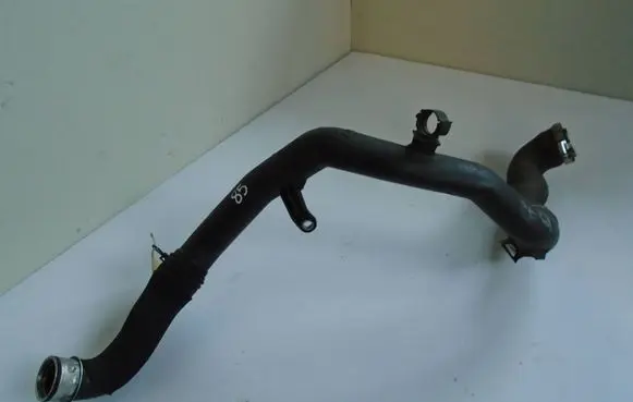 Intercooler hose/pipe