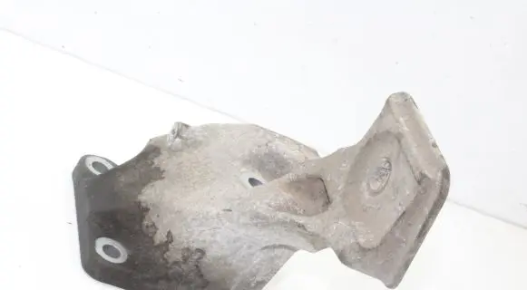 Land Rover Discovery 3 - LR3 Engine mounting bracket KKU500590 4H226037AA