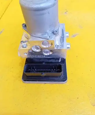 Mercedes-Benz GLE W167 ABS Pump A1679000218