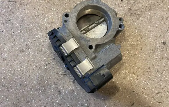 Porsche Panamera (971) Throttle valve 06M133062H