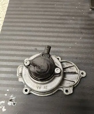 Skoda Octavia Mk3 (5E) Electromagnetic valve 04L906423