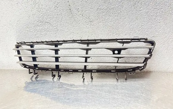 Opel Astra H Front bumper lower grill 24460271
