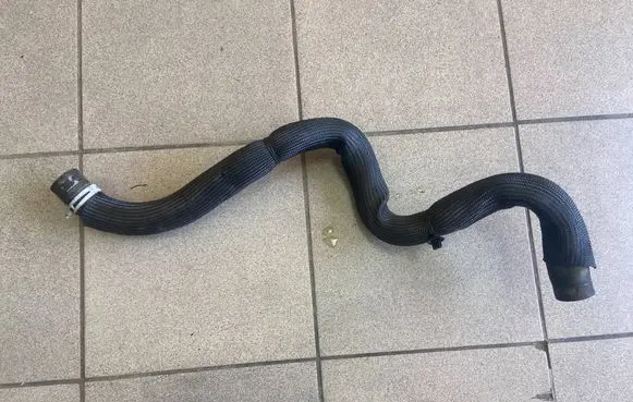 Renault Kangoo III Engine coolant pipe/hose 215018322R