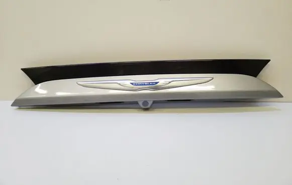 Chrysler Pacifica Tailgate trim 5RL88JSCAG 5RL88TRMA