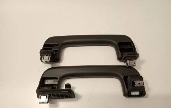 Audi A4 S4 B9 A set of handles for the ceiling 4M0857607A