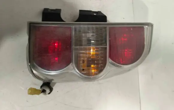 Suzuki Grand Vitara II Rear/tail lights 3560364J1