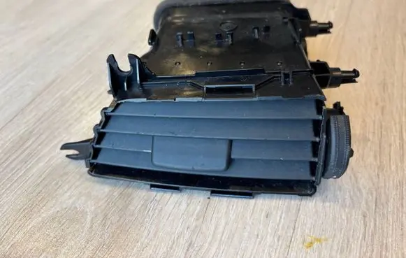 Mercedes-Benz C W204 Dash center air vent grill A2048306054 2048306054