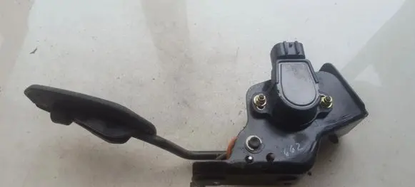 Toyota Corolla Verso AR10 Accelerator throttle pedal