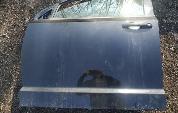 Dodge Journey Front door juodos