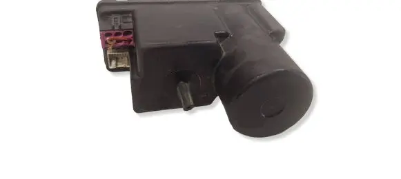 Audi A4 S4 B7 8E 8H Central locking vacuum pump 4A0862257A