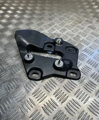 BMW i8 Fender mounting bracket 18951610 7336372