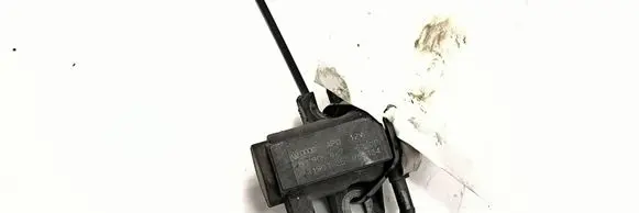Audi A3 S3 8L Other engine bay part 1H0906627A