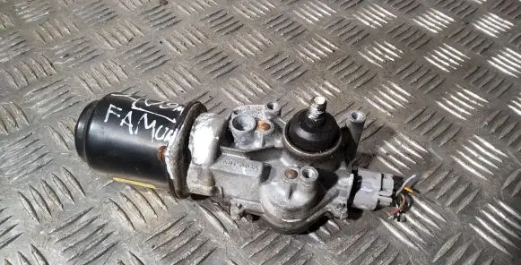 Mazda 2 Wiper motor 9602B092 DF80